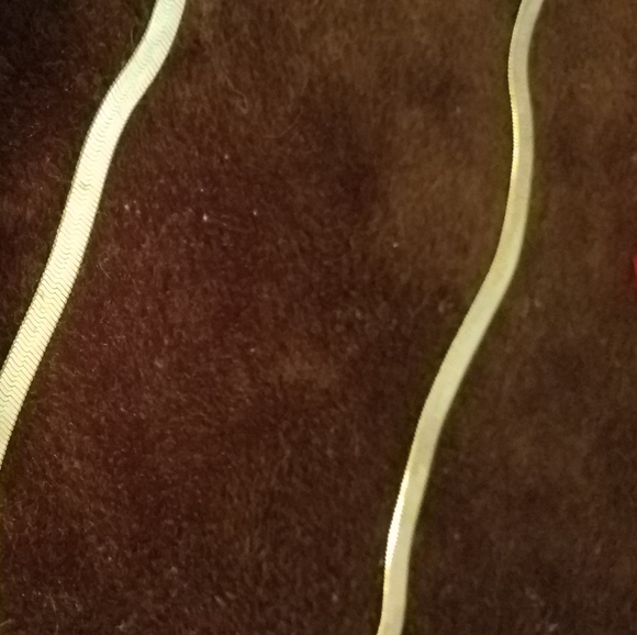 4/$12💞BUNDLE ONLY😻Faux Gold Chain - Picture 3 of 6